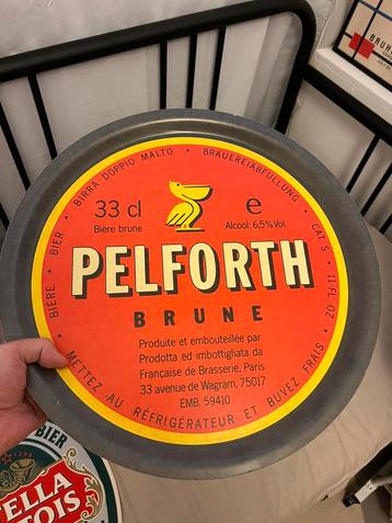 Plateau service anti derapant biere Pelforth beschikbaar voor biedingen