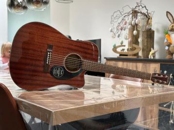 Fender gitaar inc staander en koffer. beschikbaar voor biedingen