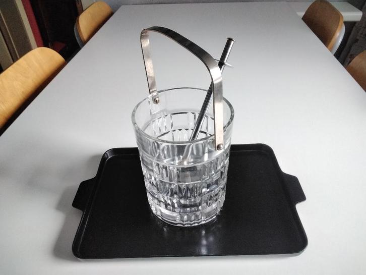 Ancien seau à glace verre/cristal+pince à glaçons+plateau, Antiquités & Art, Antiquités | Verre & Cristal, Enlèvement ou Envoi