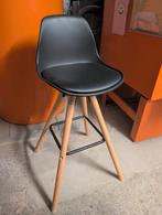 Chaises de bar, Enlèvement, Bois