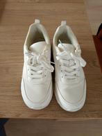 Witte Sneakers - maat 38, Kleding | Dames, Schoenen, Sneakers, Coco, Wit, Zo goed als nieuw