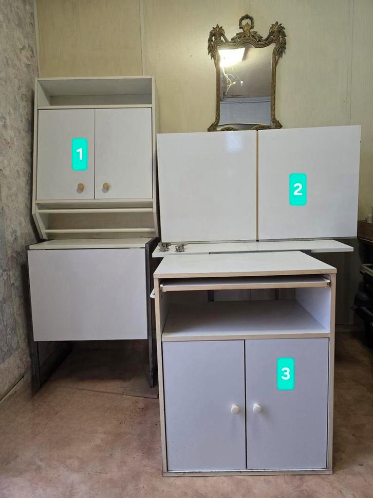 GRATIS: 2 Hangkasten en 1 Staande kast, Huis en Inrichting, Kasten | Lockerkasten, Gebruikt, Ophalen
