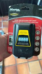 Master lock nieuw, Doe-het-zelf en Bouw, Ophalen, Zo goed als nieuw
