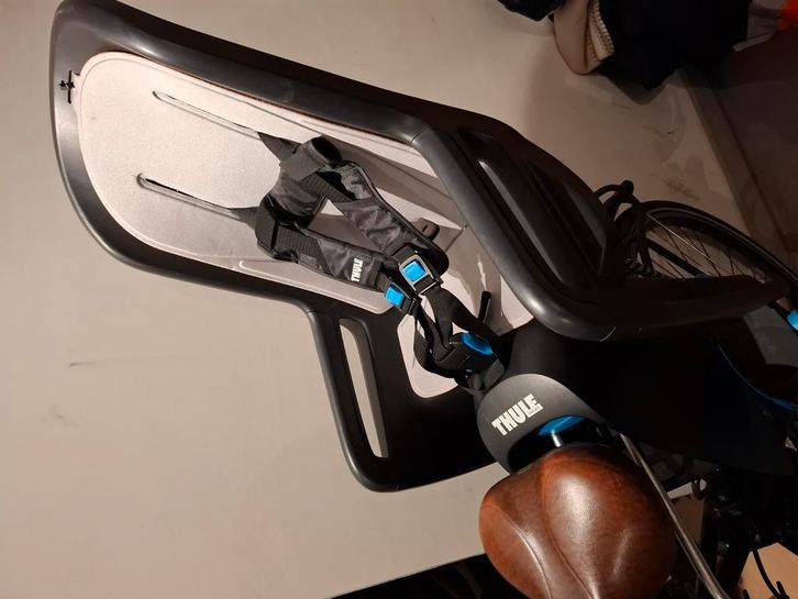 Thule fietsstoeltje (kantelbaar + extra adapter), Fietsen en Brommers, Fietsaccessoires | Fietsstoeltjes, Ophalen