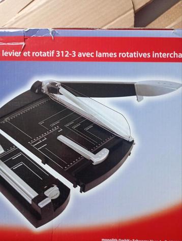 Massicot  beschikbaar voor biedingen