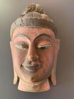 Houten masker azie, Enlèvement