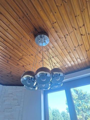 Lustre beschikbaar voor biedingen