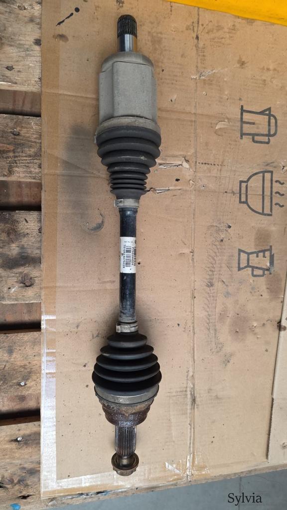 Aandrijfas links voorzijde BMW X5 / X6 E70 F15 E71 E72 F16 3, Auto-onderdelen, Transmissie en Toebehoren, Gebruikt, Ophalen of Verzenden