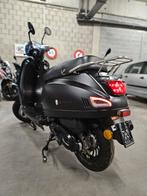 Senzo Rivalux 50cc klasse A 4 takt 2020 640 km! - Nieuwstaat, Fietsen en Brommers, Scooters | Overige merken, Klasse A (25 km/u)