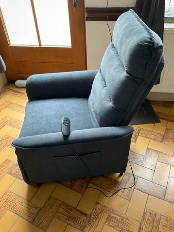 Fauteuil relax beschikbaar voor biedingen