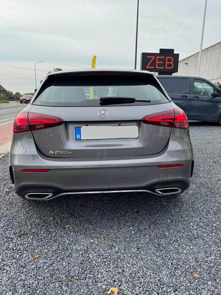 Mercedes-Benz Klasse A250e AMG-lijn — 2024 — 12.300 km, Auto's, Mercedes-Benz, Particulier, A-Klasse, ABS, Achteruitrijcamera