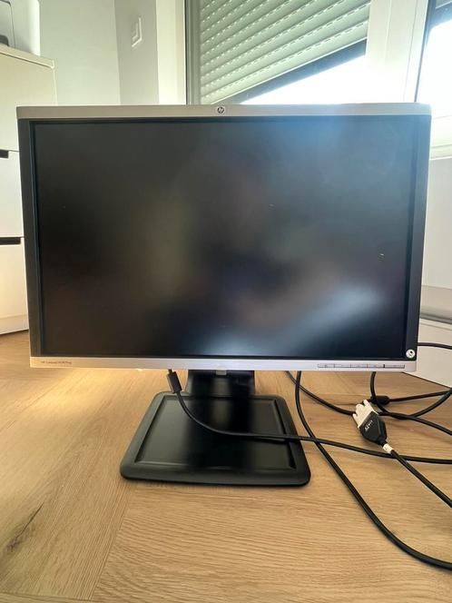 Computerscherm HP Compaq LA2405wg 24 inch, Computers en Software, Monitoren, Zo goed als nieuw, DVI, Ophalen