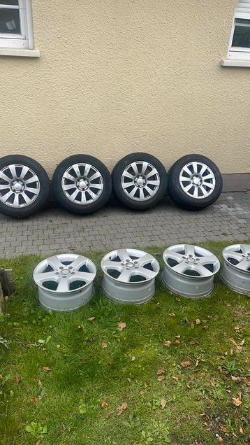 Winter set met banden en zomer set zonder banden mercedes beschikbaar voor biedingen