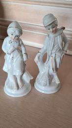 Beeldjes koppeltje in porselein, Antiquités & Art, Antiquités | Porcelaine, Enlèvement