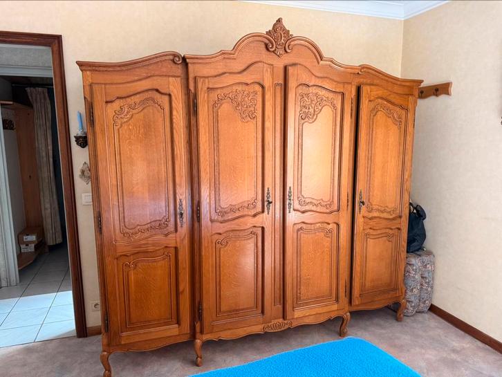 Armoire ancienne 4 portes en chêne massif – Style Louis XV, Antiek en Kunst, Antiek | Meubels | Kasten, Ophalen