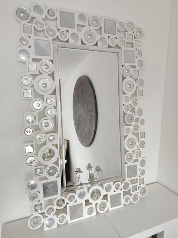 Miroir Décoratif Unique disponible aux enchères