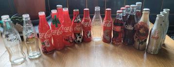 Lot de 19 bouteilles de Coca-Cola de collection 