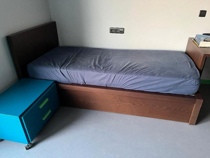 1 persoonsbed met latten bodem (dearkids), Huis en Inrichting, Slaapkamer | Bedden, Gebruikt, Eenpersoons, 90 cm, 200 cm, Hout