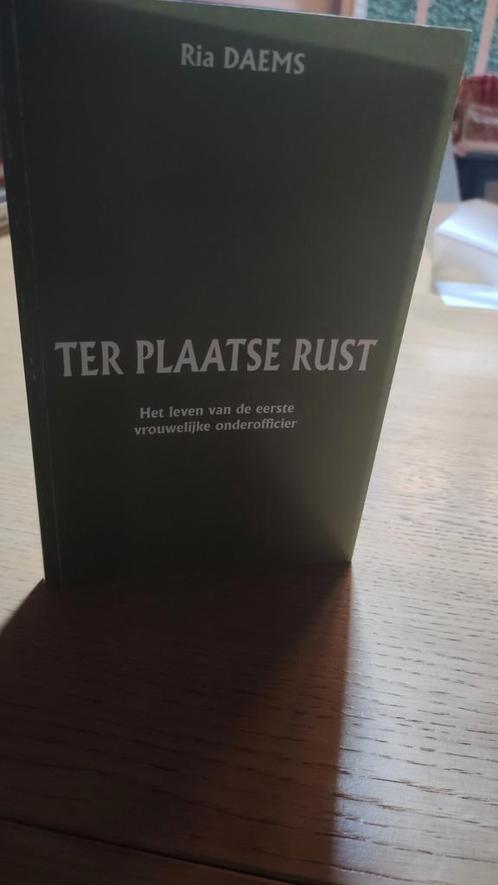 Ter plaatse rust. Rust ter plaatse. MILITAIRES UNIQUEMENT, Livres, Biographies, Utilisé, Enlèvement ou Envoi