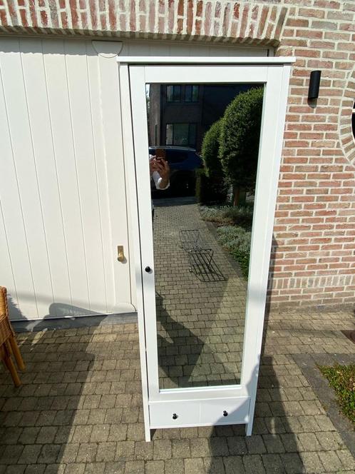Spiegelkast Terpet Jysk, Huis en Inrichting, Kasten | Kleerkasten, Zo goed als nieuw, Met lade(s), Met hangruimte, Ophalen