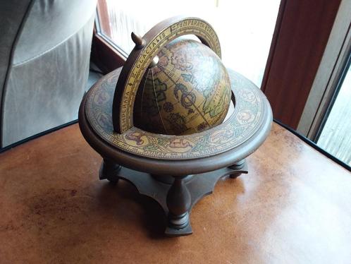 Globe du zodiaque, Antiquités & Art, Antiquités | Verre & Cristal, Enlèvement ou Envoi