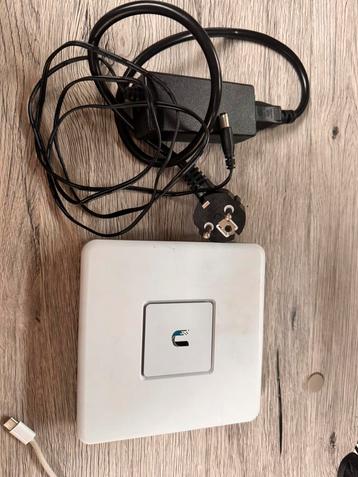 Routeur Unifi USG, Enlèvement ou Envoi, Utilisé, Routeur, Unifi