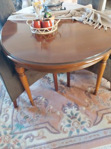 Moderne/antieke tafel + 4 stoelen