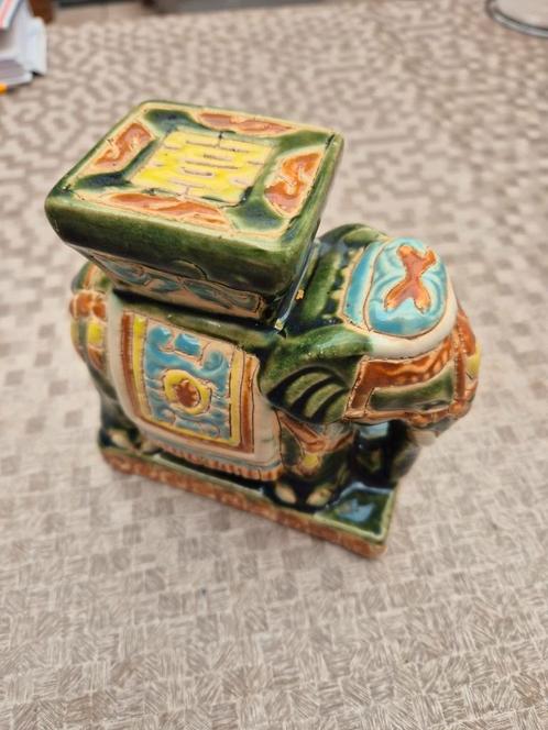 Plantenstander olifant als decoratie in perfecte staat, Antiek en Kunst, Antiek | Porselein, Ophalen of Verzenden