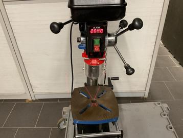 Kolomboormachine variomatic beschikbaar voor biedingen