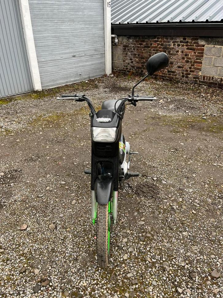 A ÉCHANGER contre 2t classe A, Vélos & Vélomoteurs, Scooters | Marques Autre, Comme neuf, Classe A (25 km/h), Deux-temps, Enlèvement