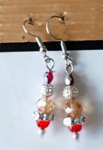 Te koop: Tof geschenk lange oorbellen rood/zilver, Handtassen en Accessoires, Oorbellen, Ophalen, Overige materialen, Hangers