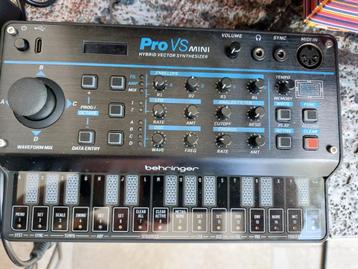 Behringer Swing en Behringer Pro-VS Mini synthesizer  beschikbaar voor biedingen