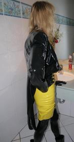 Latex jas Maat Small rubber fetish, Zwart, Ophalen of Verzenden, Jasje, Maat 36 (S)
