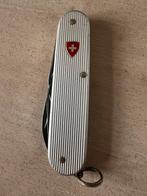 Couteau victorinox Cadet lignes verticales n*1, Collections, Comme neuf