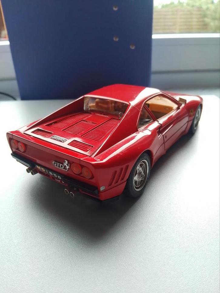 Ferrari GTO - 1984 - burago 1/18, Hobby en Vrije tijd, Modelauto's | 1:18, Zo goed als nieuw, Auto, Burago, Ophalen of Verzenden