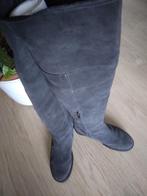 Bottes genouillères en daim de couleur gris anthracite. Seme, Gris, Enlèvement ou Envoi, Comme neuf, Bottes hautes