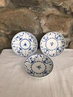 Set van 3 antieke porseleinen schotels uit Doornik, Antiek en Kunst, Ophalen of Verzenden