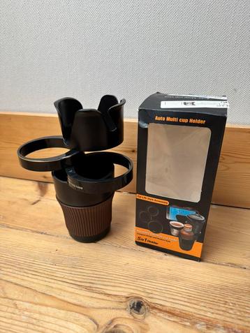 Auto multi cup houder beschikbaar voor biedingen