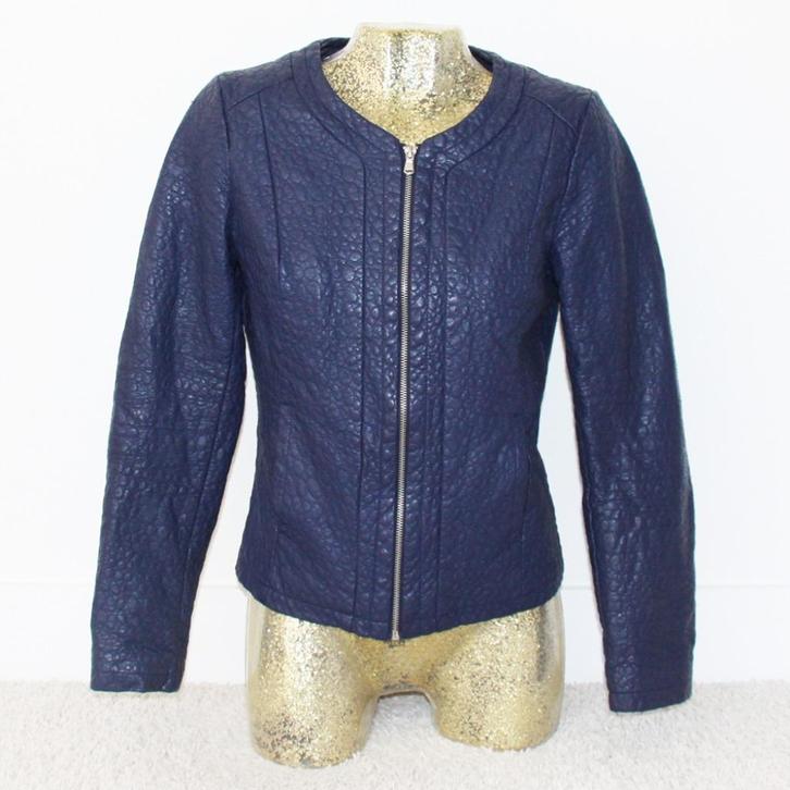 Super Leuke Leatherlook Jas (M) € 20,-, Kleding | Dames, Jassen | Zomer, Zo goed als nieuw, Maat 38/40 (M), Blauw, Verzenden