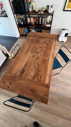 Handgemaakte massief houten tafel + 4 metalen stoelen, Ophalen, Zo goed als nieuw, Metaal