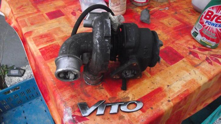 TURBO Mercedes-Benz Vito (W638) diesel 2.2 CDI., Autos : Pièces & Accessoires, Moteurs & Accessoires, Mercedes-Benz, Utilisé, Enlèvement ou Envoi