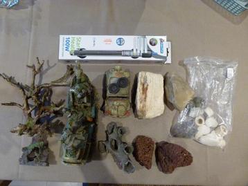Lot aquarium decoratie + heater beschikbaar voor biedingen