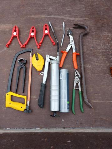 Beaucoup d'outils, Enlèvement ou Envoi, Comme neuf