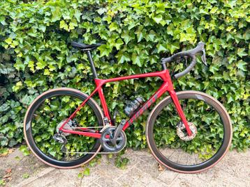 Giant TCR Advanced Pro - ML, Ultegra Di2, carbon wheels beschikbaar voor biedingen