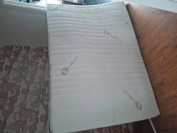 Matras 140 op 200 beschikbaar voor biedingen