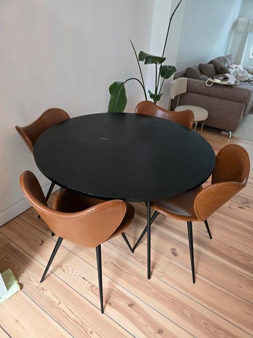 Tafel met stoelen (beschadigd, zie foto's), Huis en Inrichting, Tafels | Eettafels, Gebruikt, Ophalen