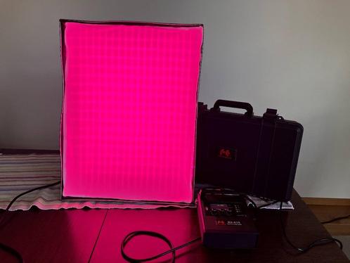 Lampe de cinéma LED RGB flexible FalconEyes RX-818-K1 61 x 4, TV, Hi-fi & Vidéo, Photo | Studio photo & Accessoires, Comme neuf