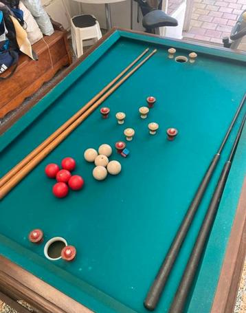 Billards à bouchons très bon état beschikbaar voor biedingen