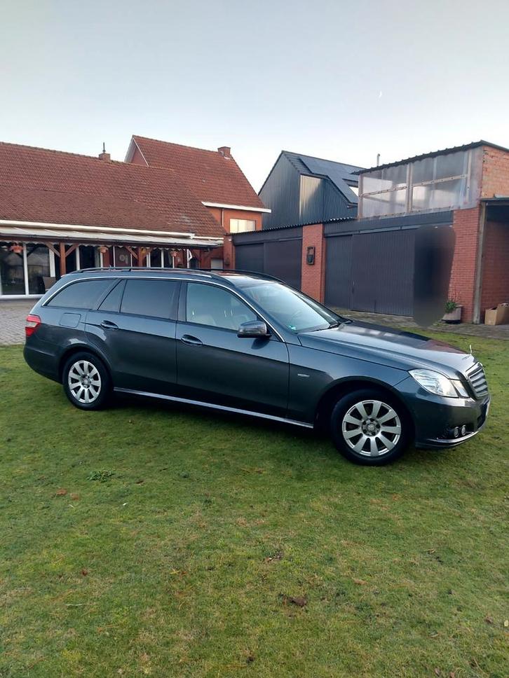 Mercedes e200 7 zitplaatsen, Auto's, Mercedes-Benz, Particulier, 200-Serie, ABS, Achteruitrijcamera, Adaptieve lichten, Adaptive Cruise Control