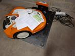 RMI632 robot Pieces ou à réparer, Tuin en Terras, Robotmaaiers, Ophalen, Stihl, Gebruikt, Met regensensor
